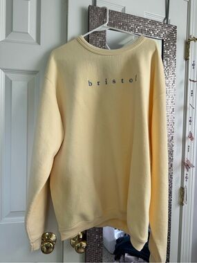 Women's Pale Yellow Crewneck Sweatshirt